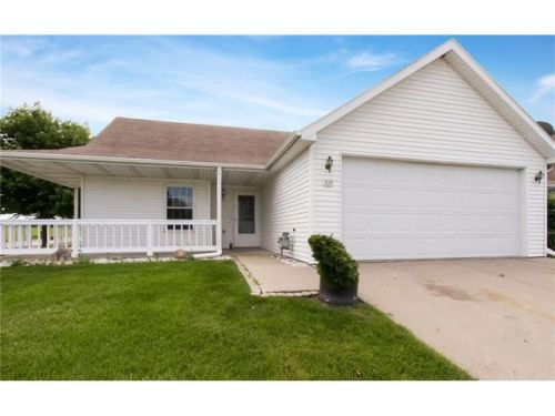 509 Cotton Ave, Mitchellville, IA 50169-9775