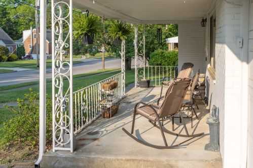 11 Clover Ridge Ave, Newport, KY 41075-1203