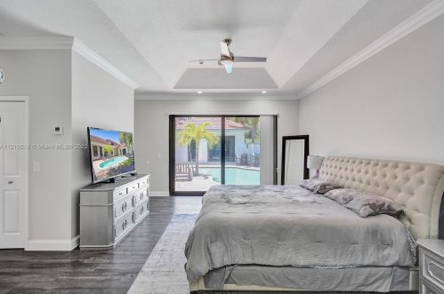 3821 185th Ave, Hollywood FL  33029-2712 exterior