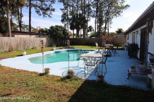 6007 Flamingo Ave, Cocoa, FL 32927-8107