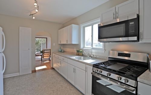 1699 Chatsworth, Saint Paul MN 55113-6561 exterior