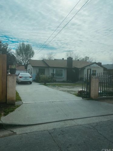 25541 Date St, San Bernardino, CA 92404-7216