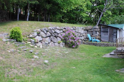 11 Academy St, Tilton NH  03276-5569 exterior
