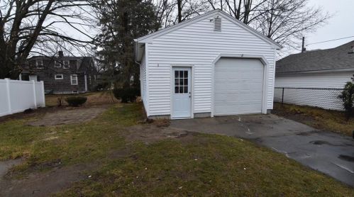 134 Newport St, Woonsocket RI  02895-6446 exterior