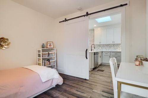 1691 Emerson St, Denver CO 80210-5025 exterior