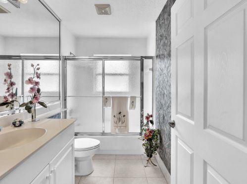 6840 Lismore Ave, Boynton Beach FL  33437-6441 exterior