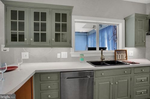 3655 Derry St, Harrisburg PA 17111-4354 exterior