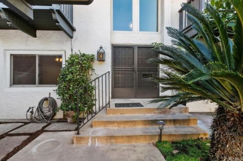 4206 Loma Riviera Ln, San Diego, CA 92110-5516
