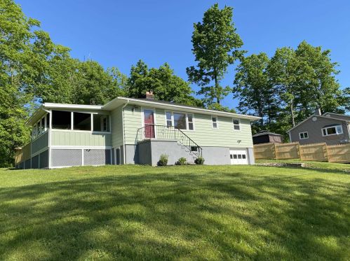 11 Alice Ln, Fishkill, NY 12524-2421