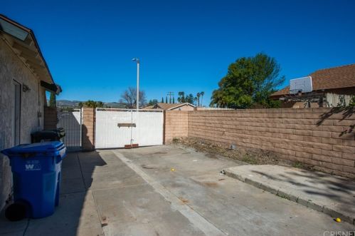 1120 Arcane St, Simi Valley CA 93065-4406 exterior