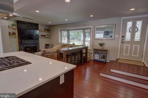 570 Old Orchard Ln, Camp Hill PA  17011-1828 exterior