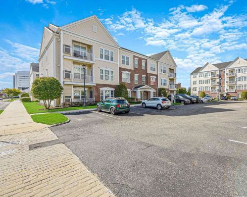 735 Kirkland Ct, Central Islip, NY 11722-4486