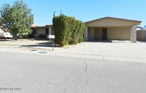 7640 Casimir Pulaski Ave, Tucson, AZ 85741-1517