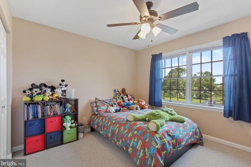 100 Brook Meadow Cir, Shrewsbury PA  17361-1236 exterior