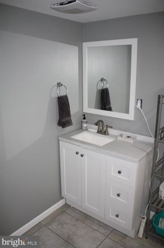 2344 Derry St, Harrisburg PA 17111-2616 exterior