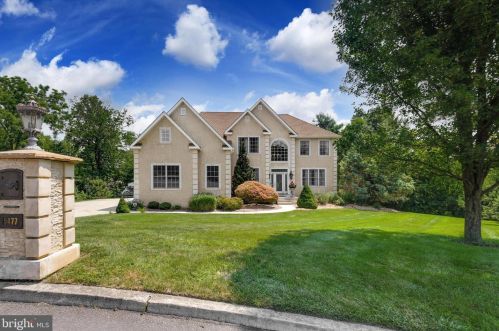 5477 Scholar Cir, Coopersburg, PA 18036-2334