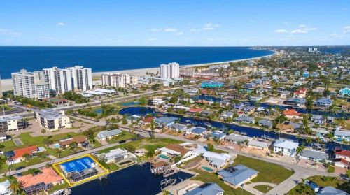 5 Fairview Blvd, Fort Myers Beach FL  33931-4565 exterior