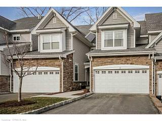 32 Tucker St, Danbury, CT 06810-5133