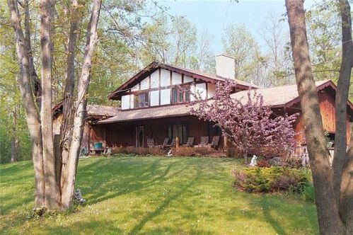 2235 County Road 28, Canandaigua, NY 14424-8076