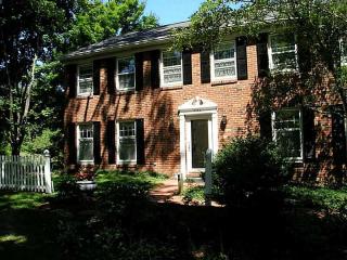 538 Scott Ln, Venetia, PA 15367-1122