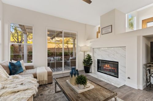 7229 Villanueva Dr, Orange, CA 92867-6442