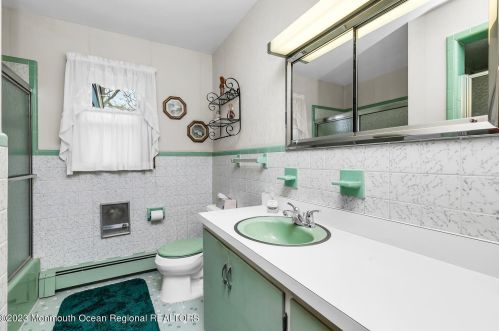 1703 Maxwell Dr, Belmar NJ  07719-3851 exterior