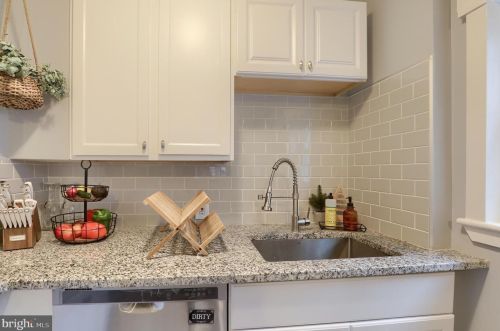 877 Prince St, Lancaster PA  17603-5811 exterior