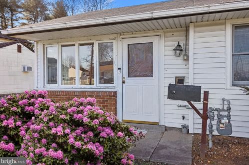 301 Rose Ave, Yardley, PA 19067-4901