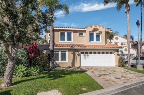 323 Parsons Lndg, Long Beach, CA 90803-6814