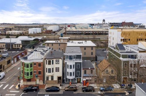 337 Chelsea St, Boston MA exterior