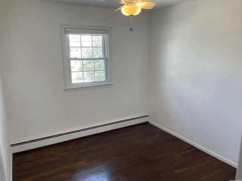 703 8th St, North Lindenhurst NY  11757-5522 exterior