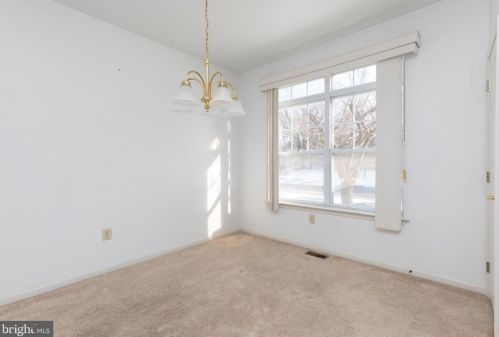 807 Dresher Woods Dr, Dresher PA  19025-1528 exterior