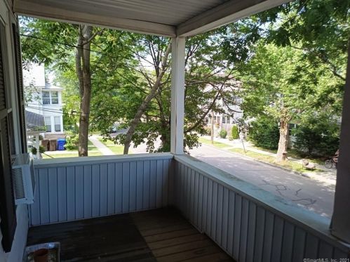 209 Pearl St, Middletown CT  06457-2711 exterior