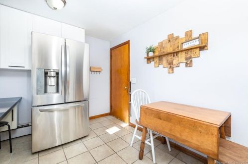 7 Fairfield Dr, Windsor Locks CT exterior