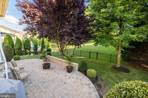44209 Riverpoint Dr, Leesburg, VA 20176-8248