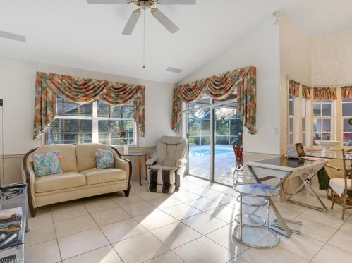 7040 Sable Rdg Ln, Naples FL 34109-3869 exterior