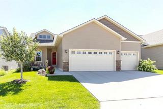 13008 Greenbelt Dr, Des Moines, IA 50323-2575