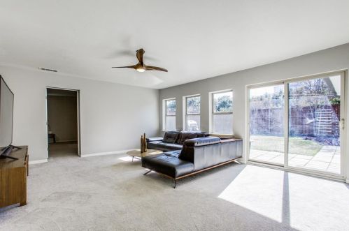 331 Oakcrest Dr, Richardson TX 75080-2520 exterior