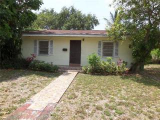 1330 87th St, Miami, FL 33147-4349