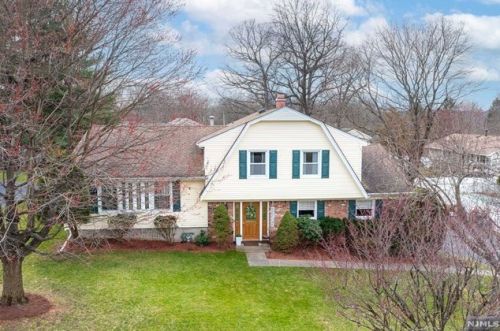50 Sheffield St, Oakland NJ  07436-2657 exterior