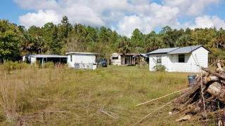 54234 3rd St, Astor, FL 32102-3100