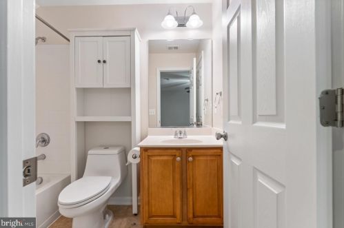 1305 Preserve Ln, Fredericksburg VA  22401-8417 exterior