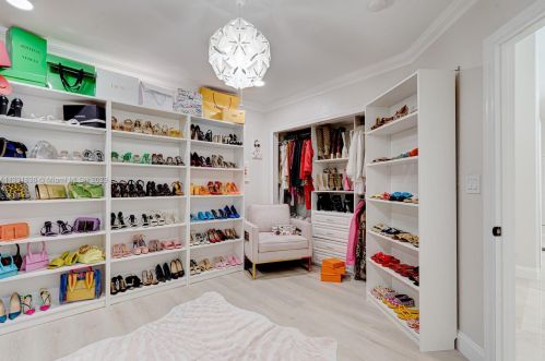 3586 143rd Ave, Hollywood FL  33027-4704 exterior