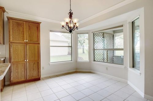 10721 Southerland Dr, Denton TX  76207-8681 exterior