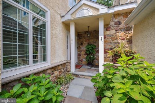 123 Piqua Cir, Berwyn, PA 19312-2072