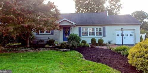 3210 Highland Dr, Easton PA  18045-2012 exterior