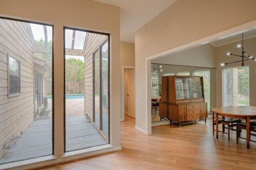 12137 Cross Creek Dr, Dallas TX  75243-4601 exterior