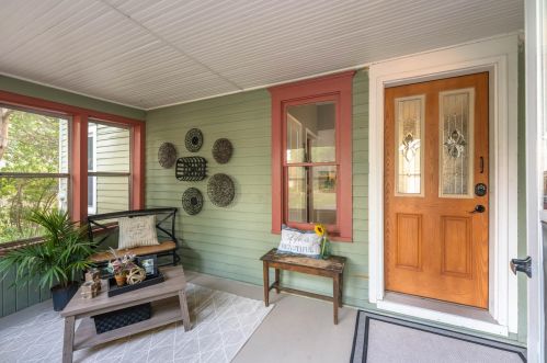 750 Colonial Dr, Hudson, WI 54016-1901