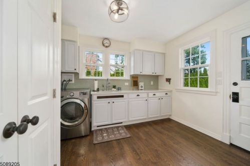 186 1st Ave, Little Falls NJ  07424-2206 exterior