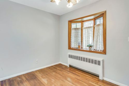 20 Laurie Blvd, Bethpage NY  11714-1412 exterior